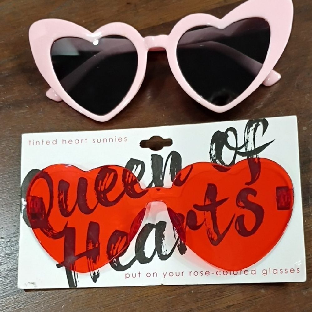 Chic Pink Heart Sunglasses